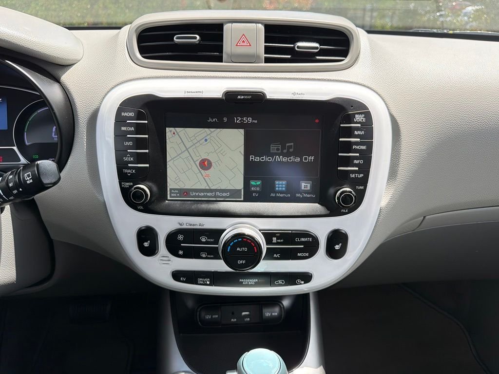 Used 2017 Caribbean Blue w/Clear White Roof Kia Base image 20