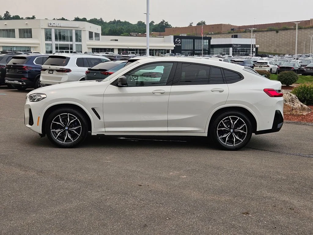 Used 2025 Alpine White BMW M40i image 4