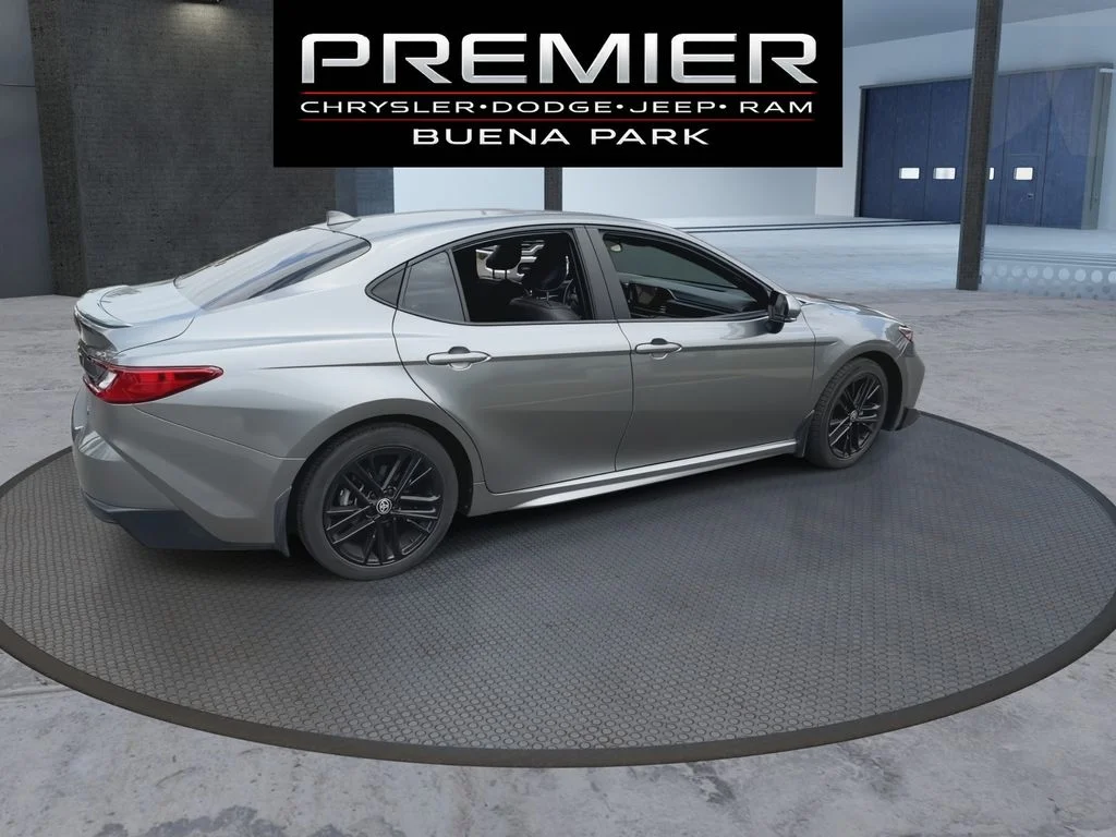 Used 2025  Toyota SE image 8