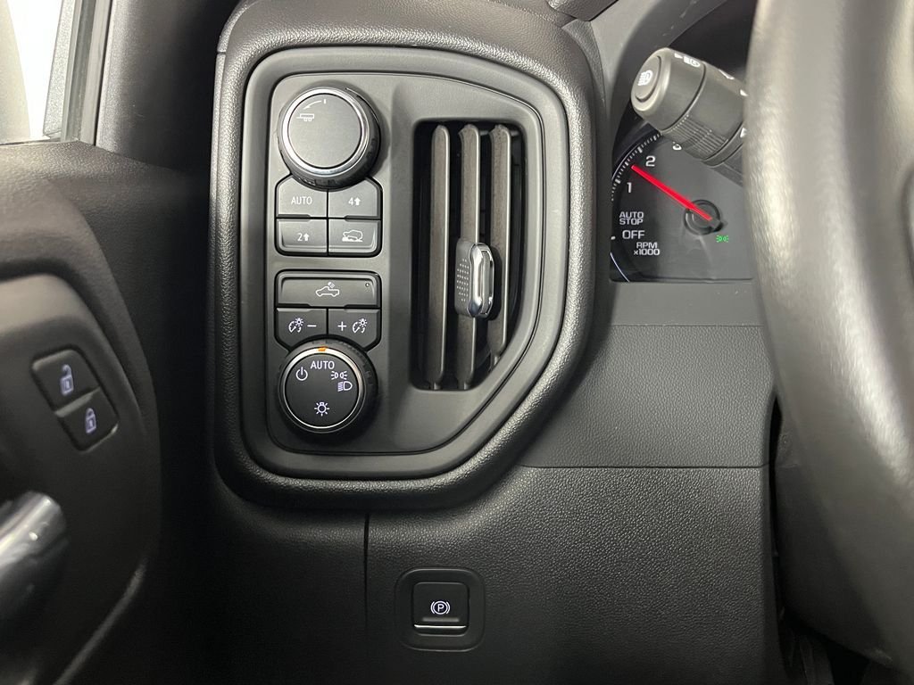 Used 2024 White Chevrolet LT image 23