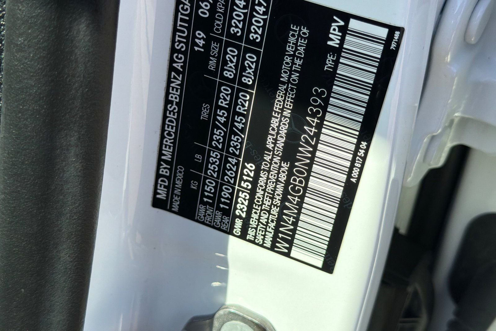 Certified Used 2022 White Mercedes-Benz GLB 250 image 39