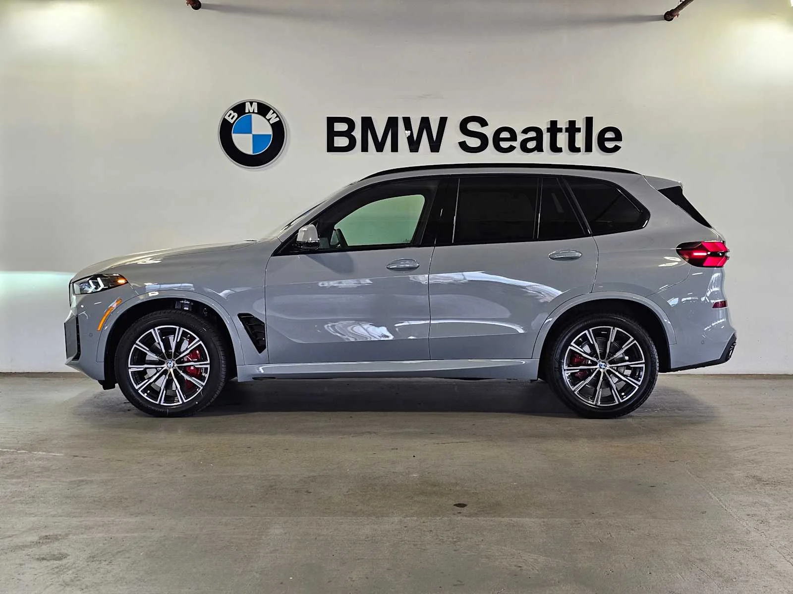 New 2026 Brooklyn Grey Metallic BMW xDrive40i image 3