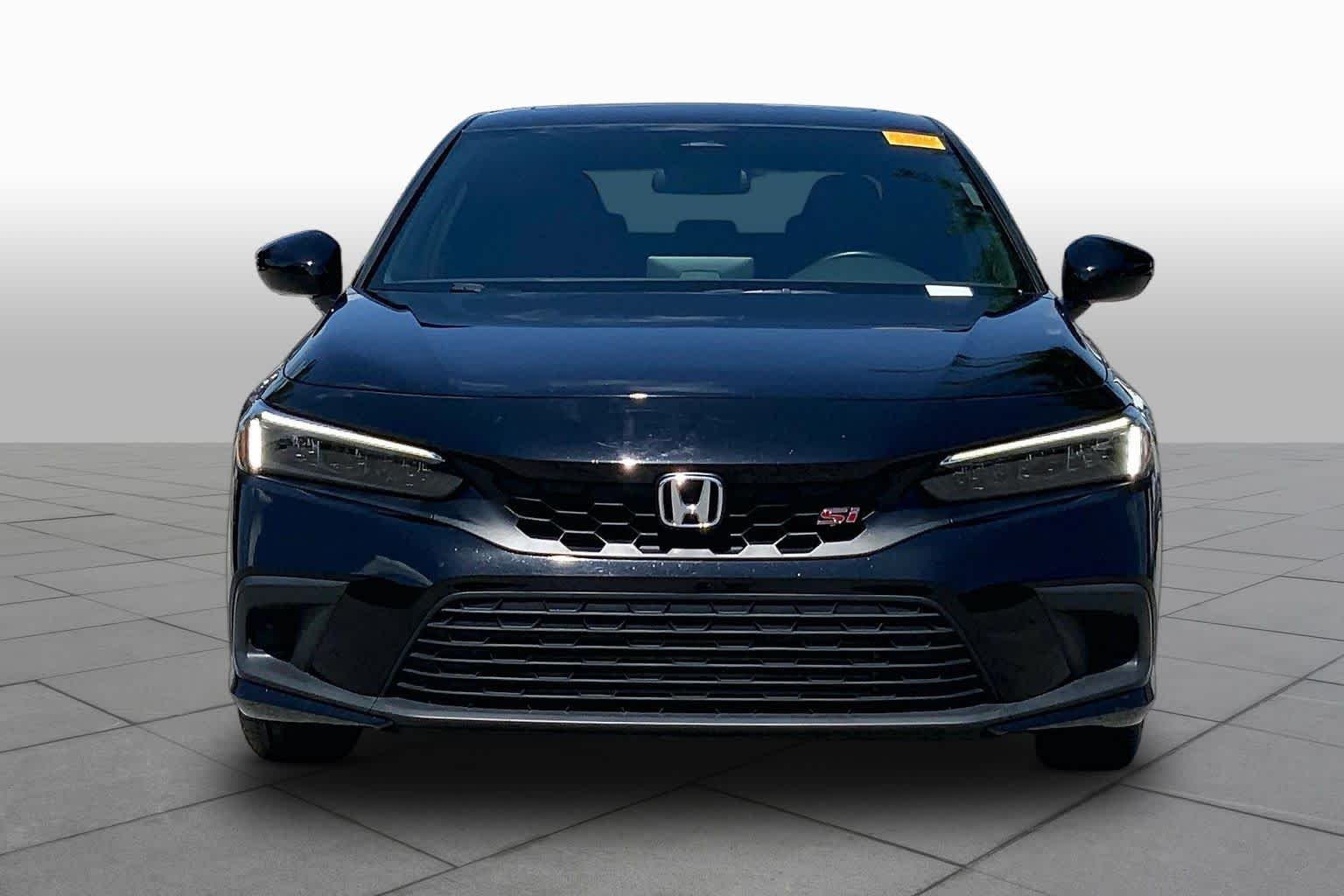 Certified Used 2024 Crystal Black Pearl Honda  image 4