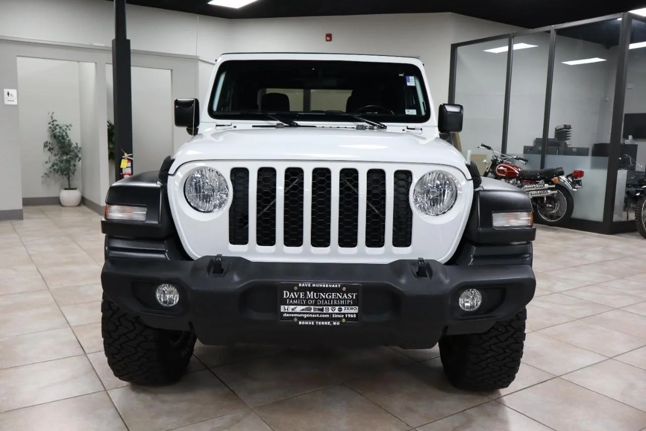 Used 2020 Bright White Clear Coat Jeep Sport S image 8