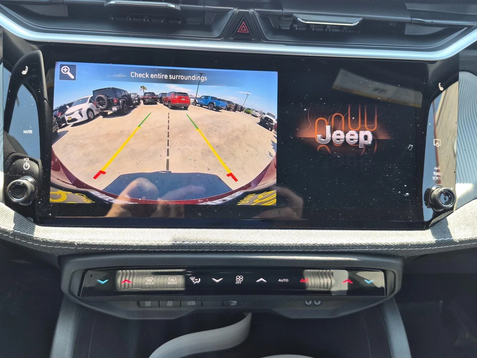 New 2026 Red Hot Pearl-Coat Exterior Paint Jeep Laredo image 21