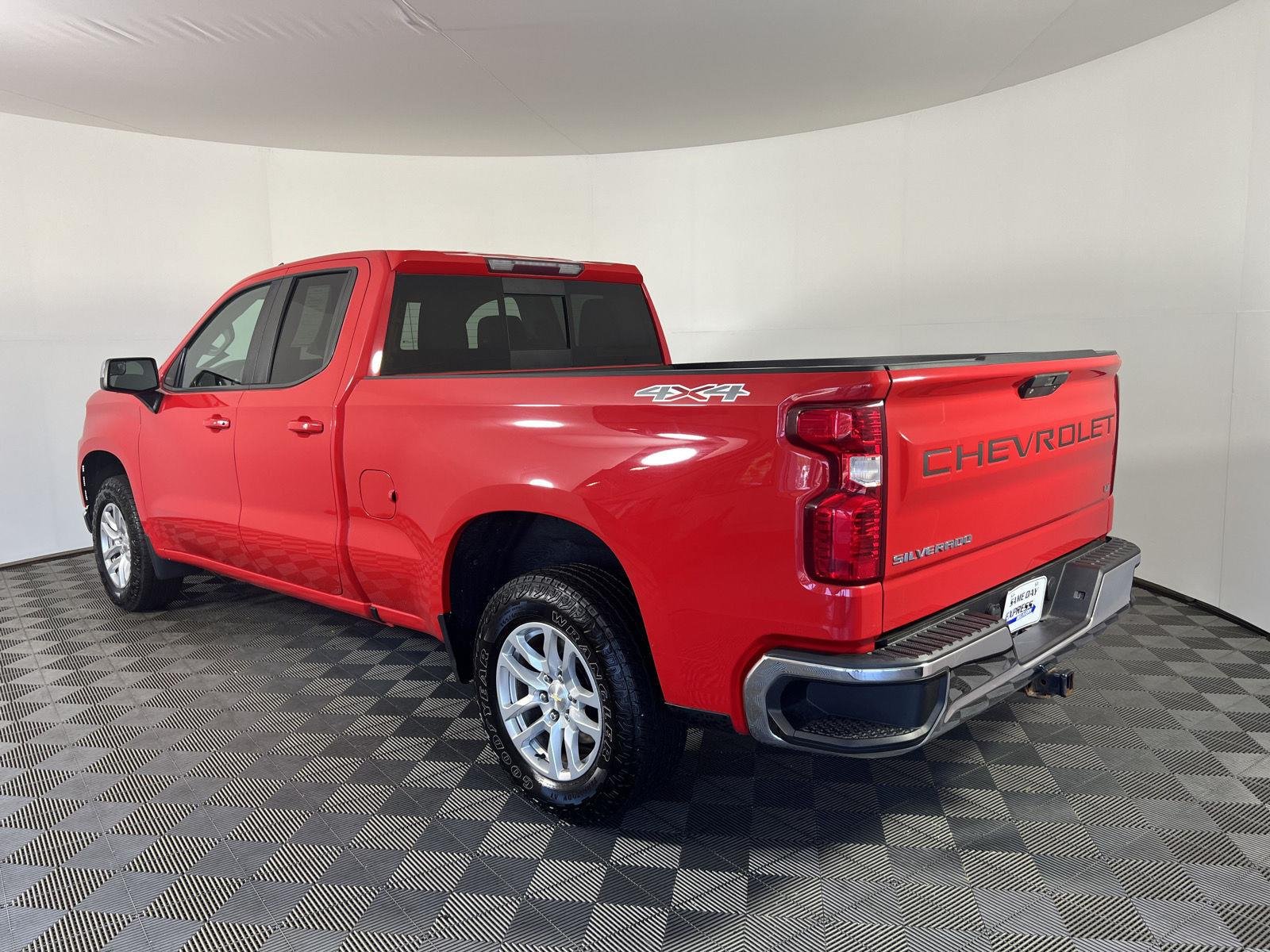 Used 2019 Red Hot Chevrolet LT image 27