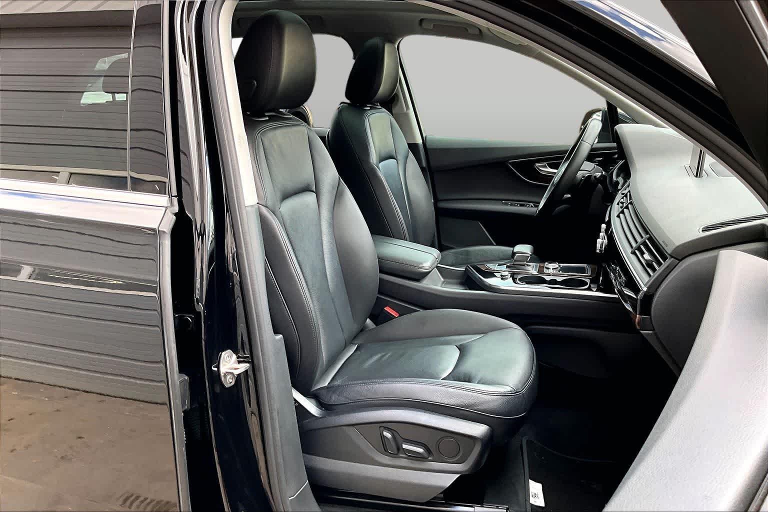 Used 2018 Orca Black Metallic Audi Premium image 9
