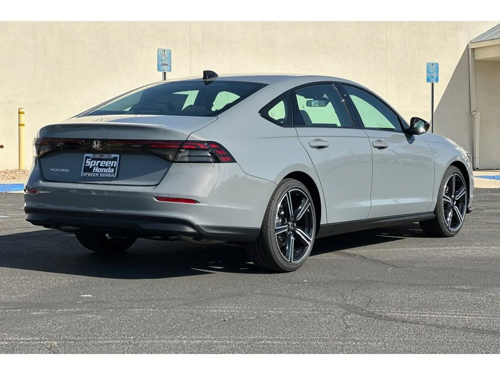 New 2026 Urban Gray Pearl Honda SE image 4