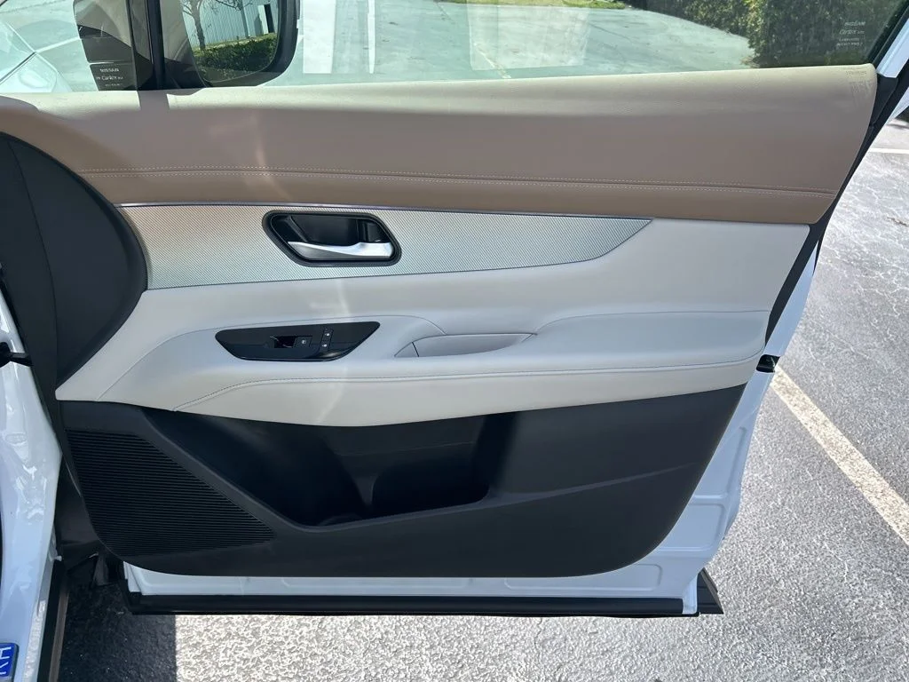 New 2026 Everest White Pearl TriCoat Nissan Platinum image 46