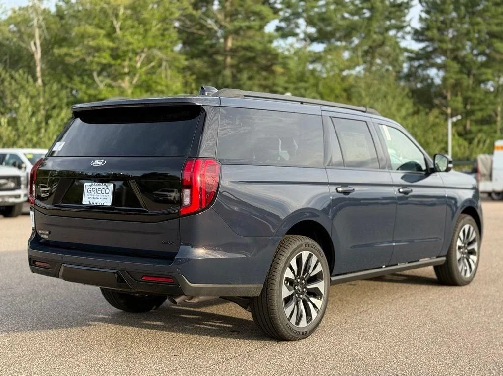 New 2027 Blue Ford Platinum image 4