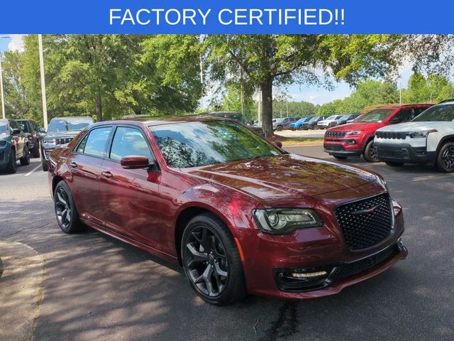 Used 2023 Red Chrysler S image 7