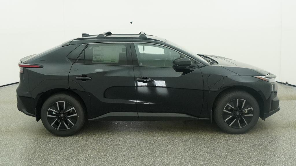 New 2026 Midnight Black Metallic Toyota XLE image 32
