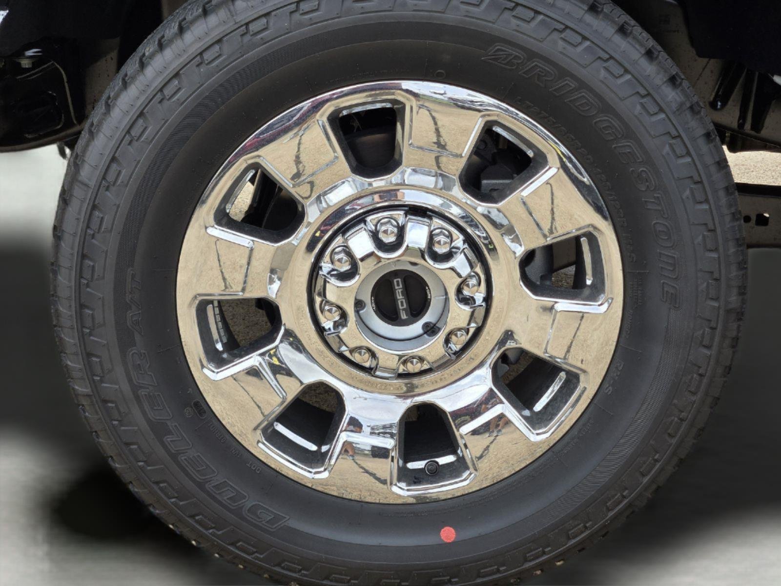 New 2026 Glacier Gray Metallic Tri-Coat Ford F-250® Lariat® image 7