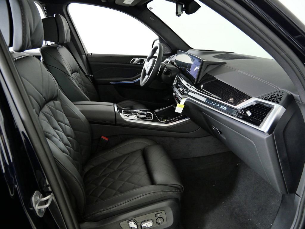 Used 2026 Carbon Black Metallic BMW xDrive50e image 21