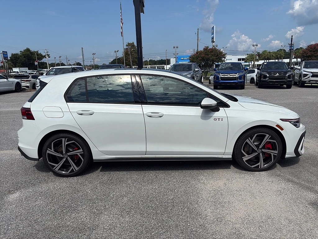 New 2026 Opal White Pearl Volkswagen 2.0T SE DSG image 4