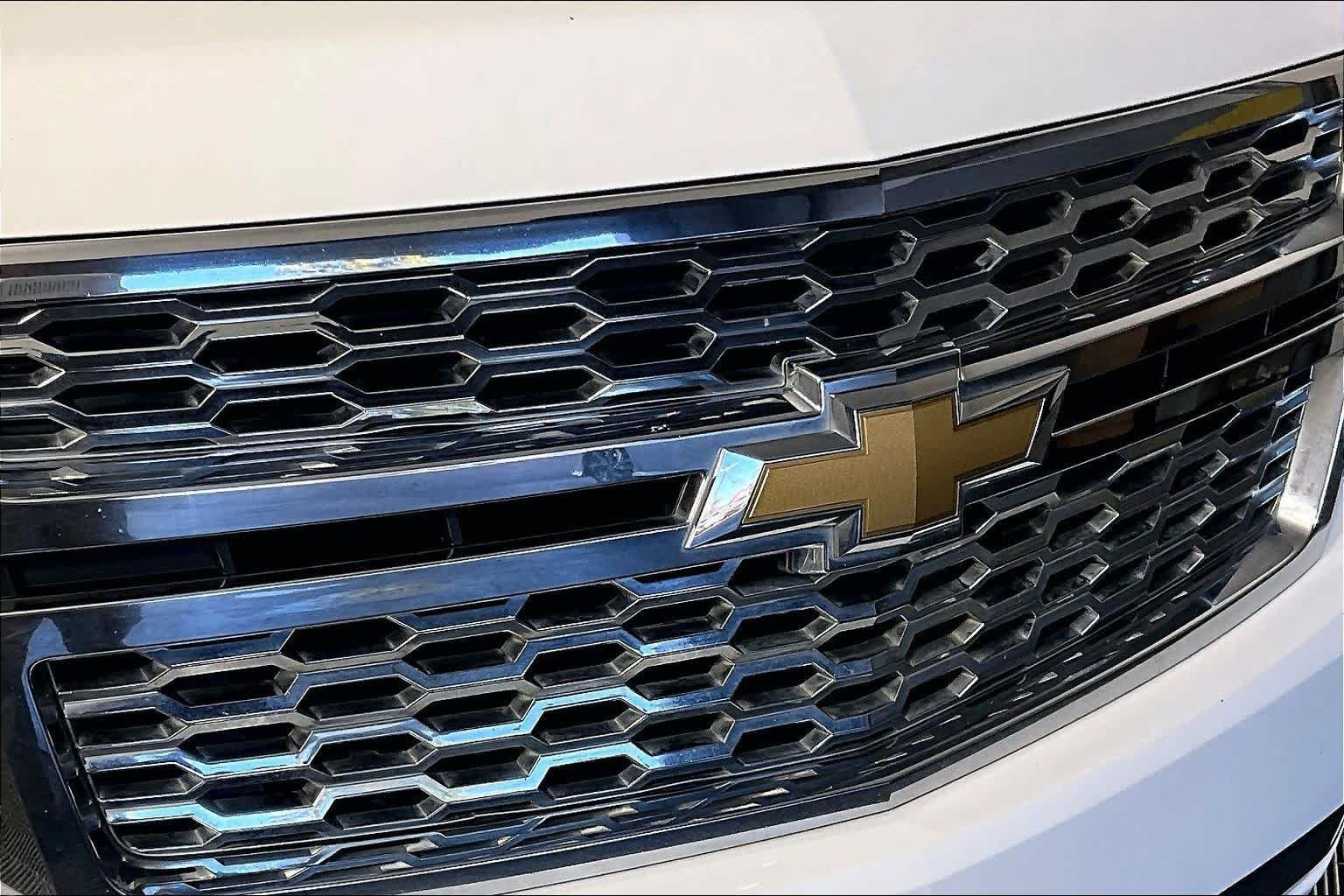 Used 2015 Summit White Chevrolet LT image 28