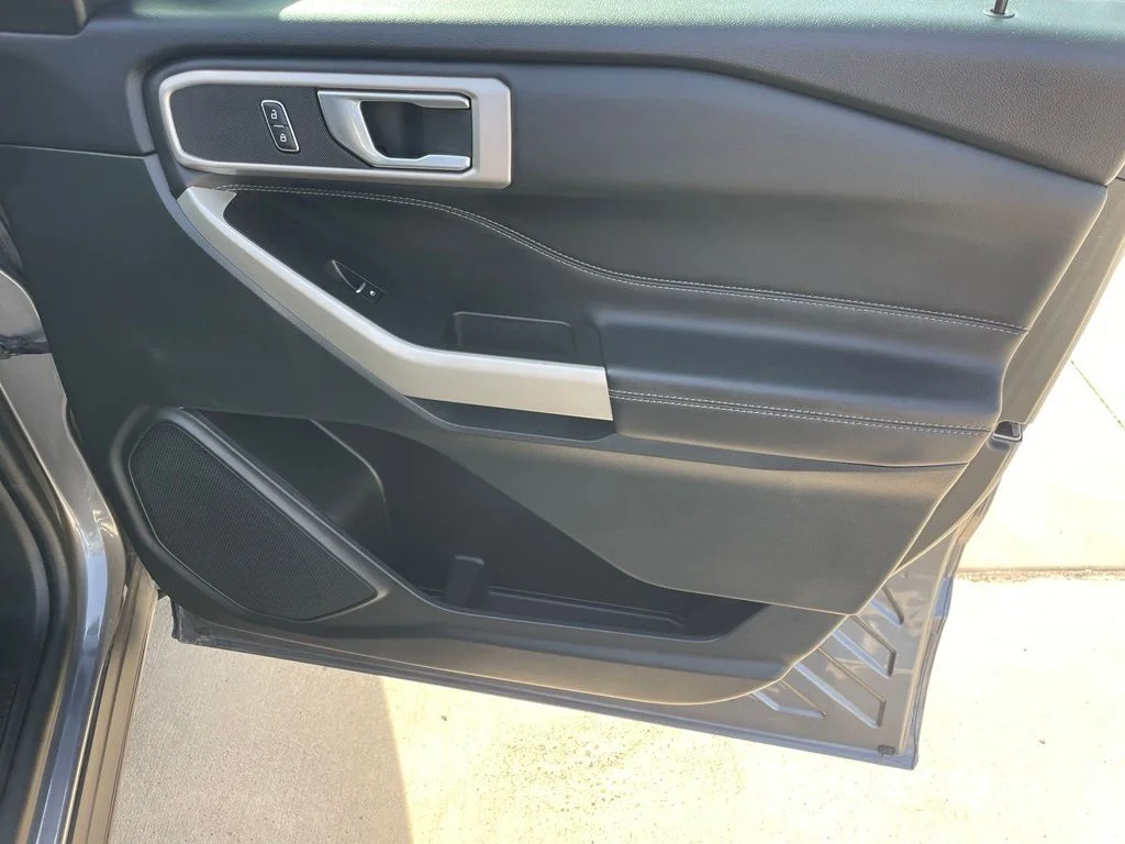 Used 2024 Gray Ford XLT image 27
