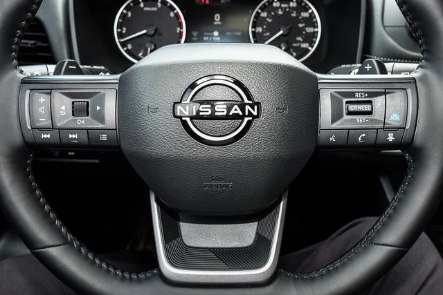 New 2026 Everest White Pearl TriCoat Nissan Dark Armor image 31