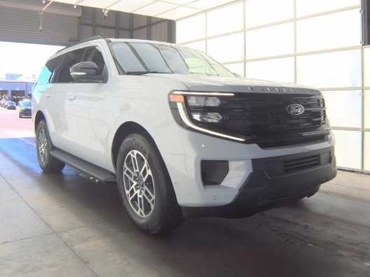 Used 2025 Space Silver Metallic Ford Active image 4
