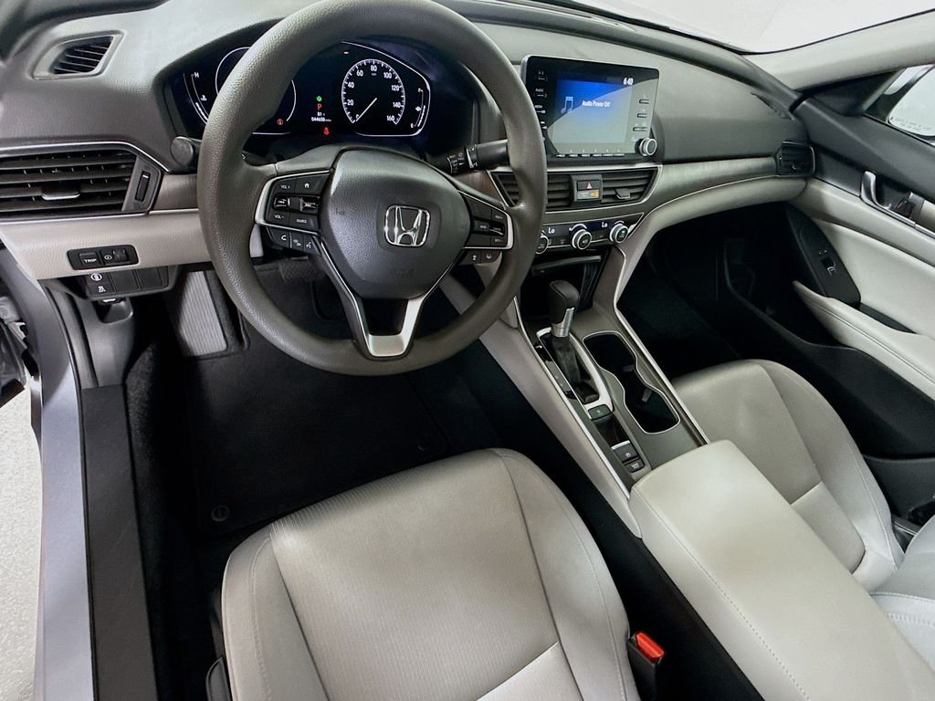 Used 2020 Lunar Silver Metallic Honda LX image 10
