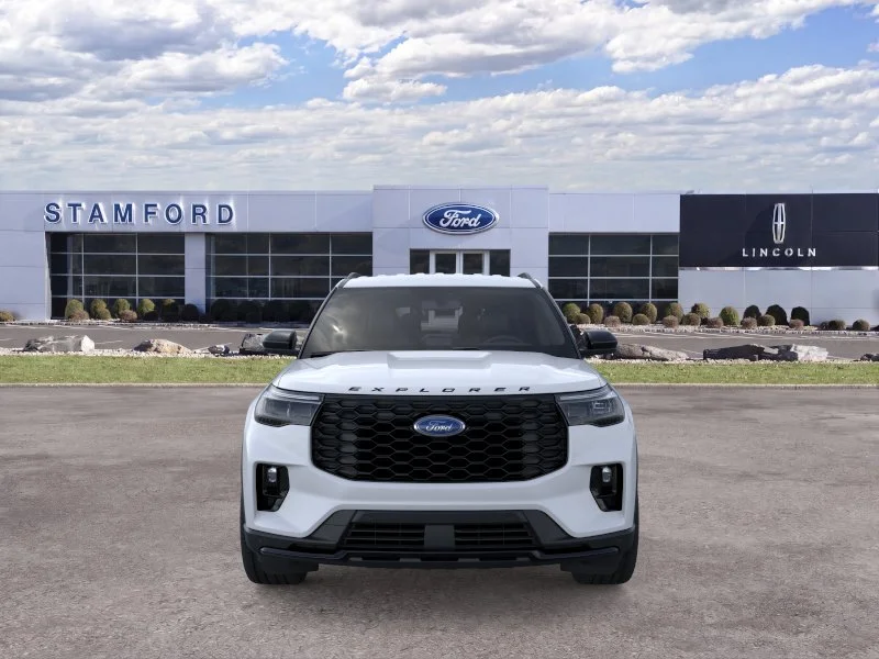 New 2026 Space White Metallic Ford ST-Line image 6