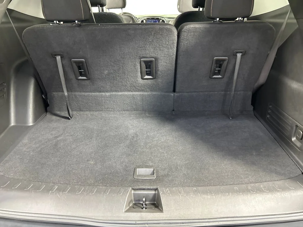 Used 2021 Gray Chevrolet LT image 21