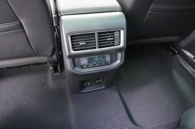 New 2026 Avocado Green Pearl Volkswagen 2.0T SEL image 24