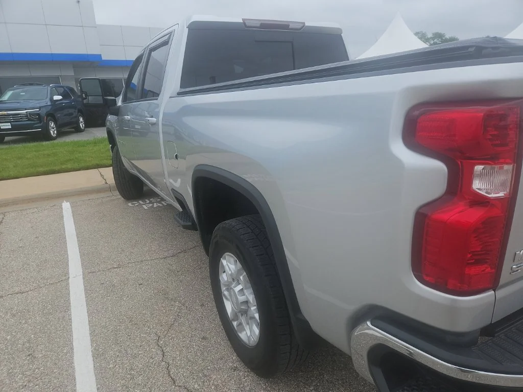 Used 2020 Silver Chevrolet LT image 5