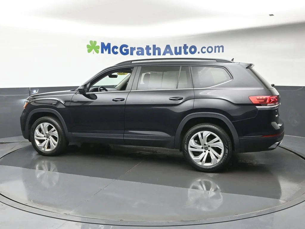 Used 2023 Black Volkswagen 2.0T SE w/Technology image 25
