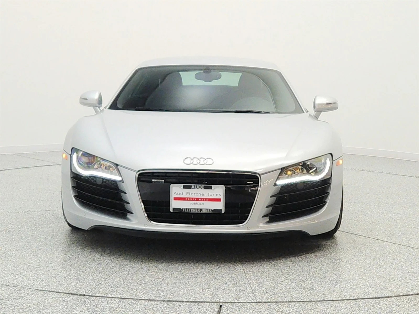 Used 2010 Ice Silver Metallic With Apollo Silver Sideblades Audi 2dr Cpe Auto quattro 4.2L image 2