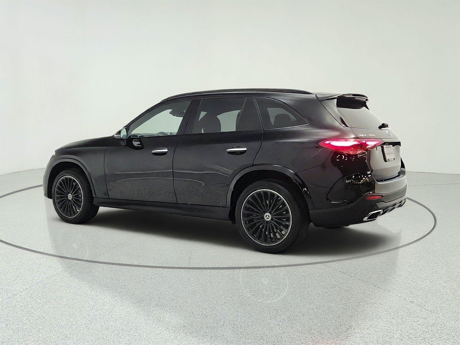 Used 2023 Black Mercedes-Benz GLC 300 SUV image 7