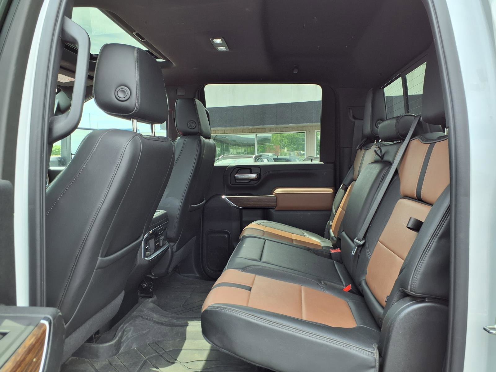 Used 2023 Iridescent Pearl Tricoat Chevrolet High Country image 29