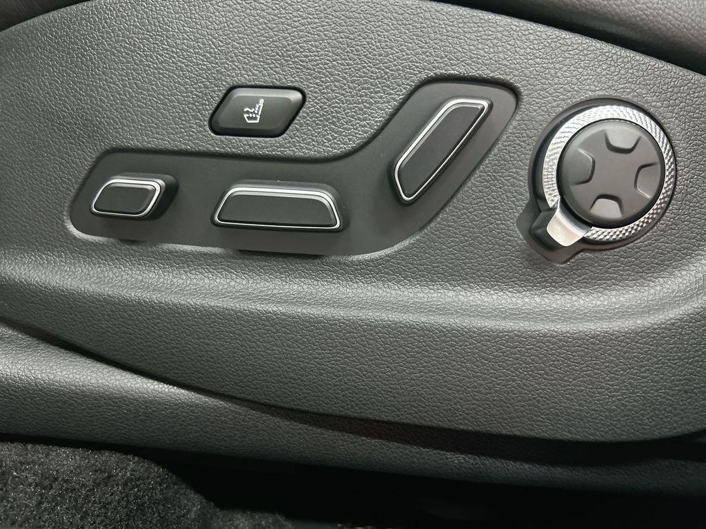 2026 GENESIS GV70 Sport Advanced - Photo 32