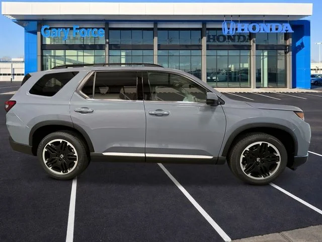 New 2026 Sonic Gray Pearl Honda Touring image 6