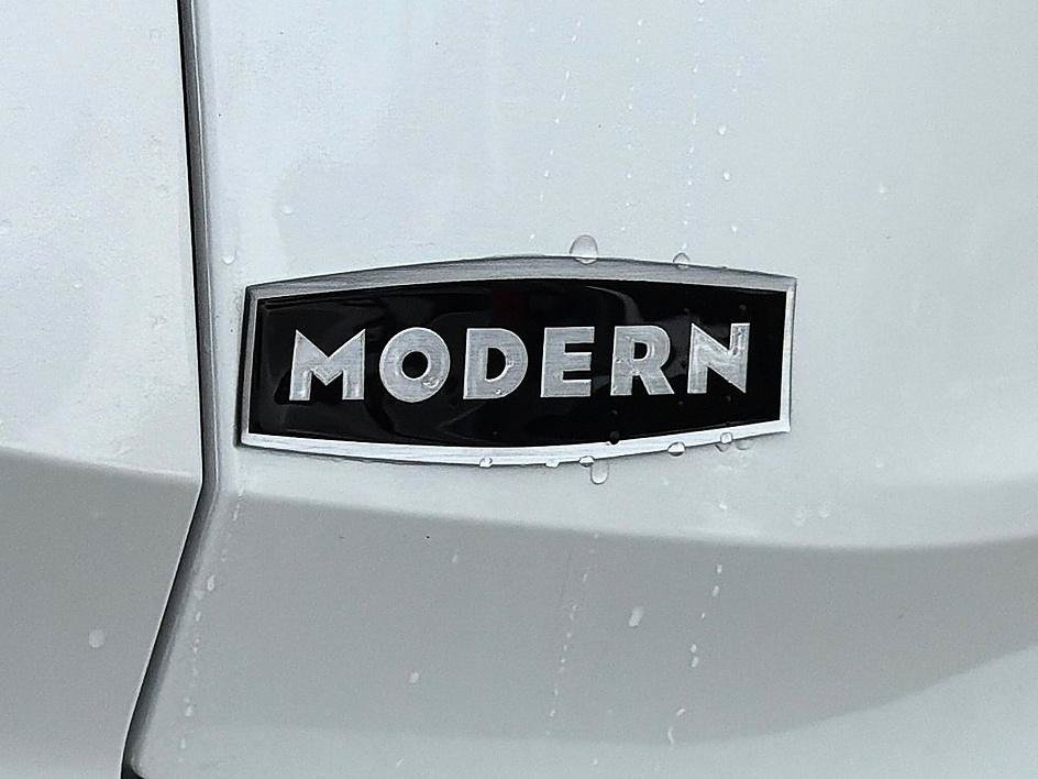 Used 2026 Everest White Pearl Tricoat Nissan Dark Armor image 29