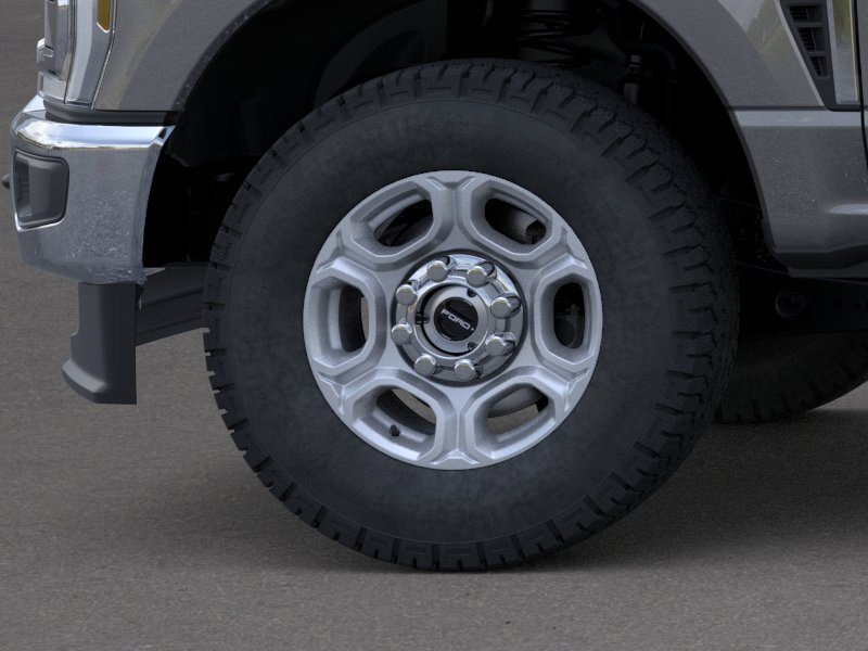 New 2026 Carbonized Gray Metallic Ford XLT image 20