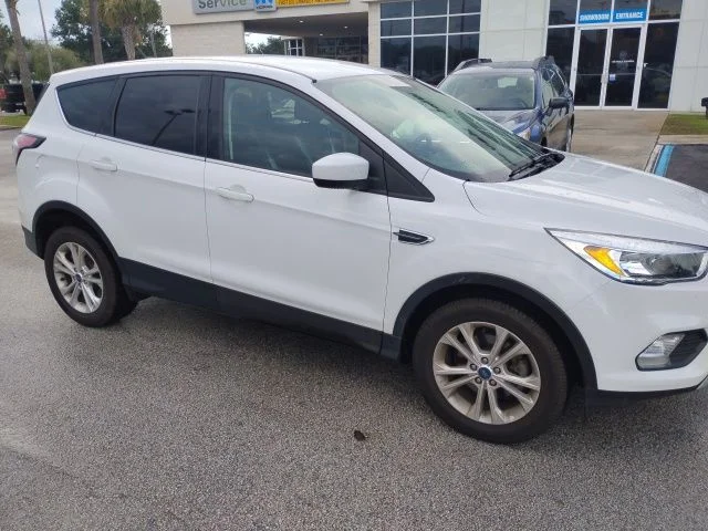 Used 2017 Ford Escape SE with VIN 1FMCU0GD0HUE85895 for sale in Winter Haven, FL