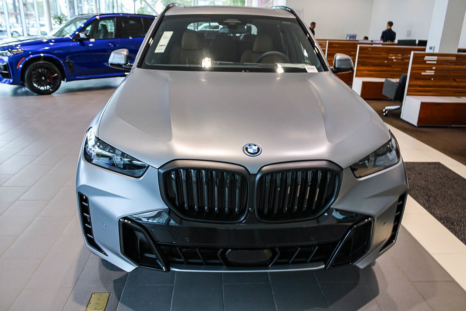 New 2026 Frozen Pure Grey Metallic BMW xDrive50e image 2