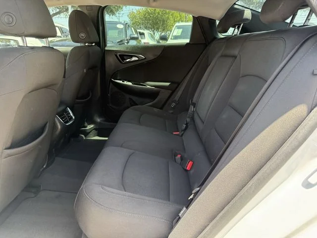 Used 2018 White Chevrolet LT image 24