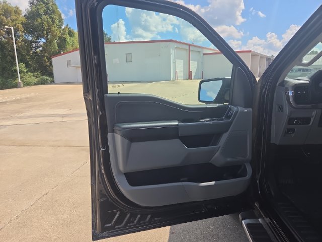 Used 2024 Black Ford XLT image 10