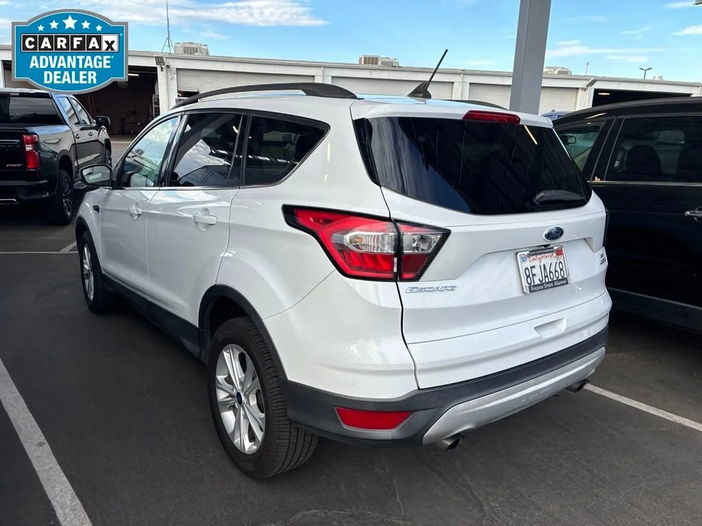 Used 2018 Oxford White Ford SE image 3