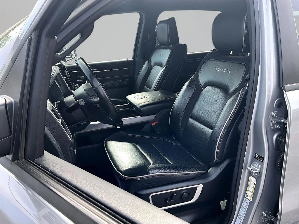 Used 2022 Silver Ram Laramie image 26