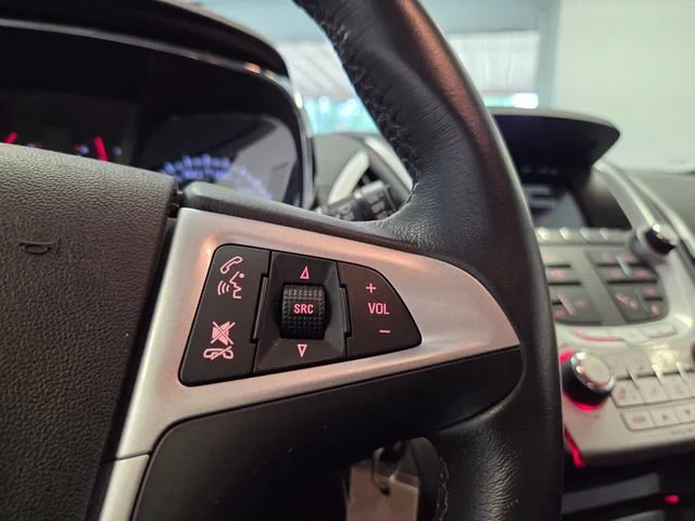 Used 2015 CRYSTAL RED TINTCOAT GMC Denali image 29