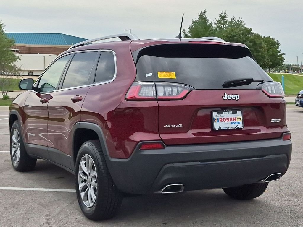 Used 2021 Red Jeep Latitude Lux image 5