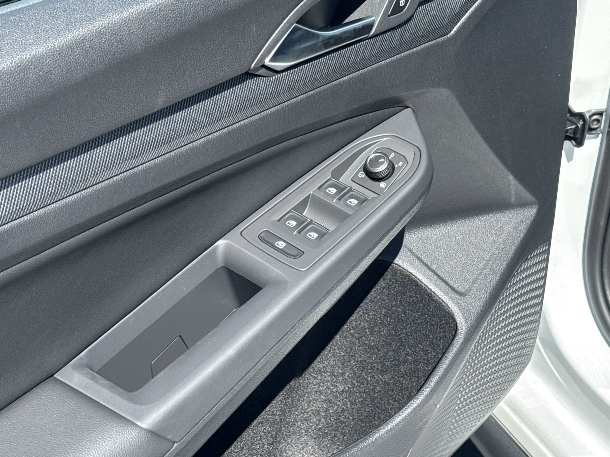 New 2026 Opal White Pearl Volkswagen Autobahn image 13