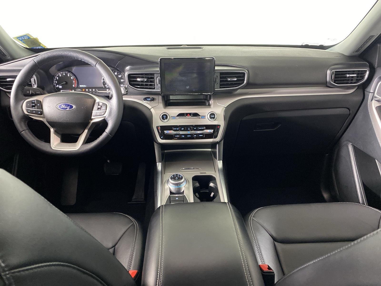 Used 2023 Black Metallic Ford XLT image 2