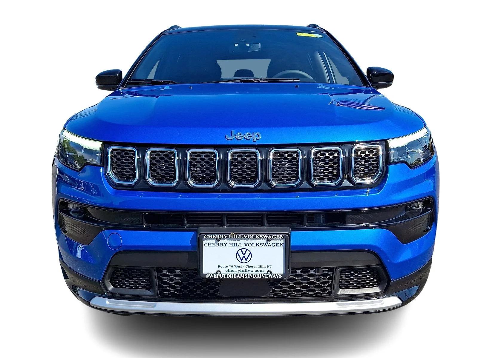 Used 2023 Laser Blue Pearlcoat Jeep Limited image 2