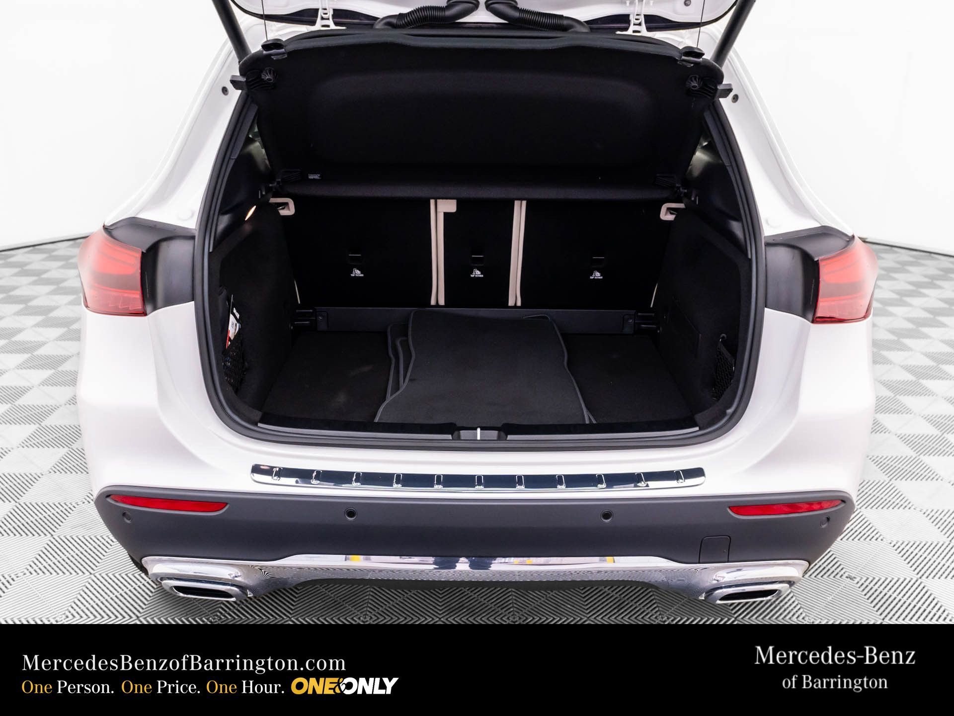 New 2026 Polar White Mercedes-Benz GLA 250 image 75