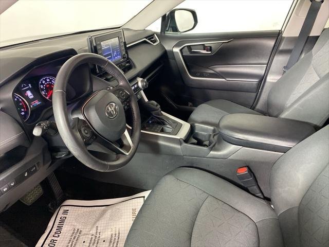 2020 Toyota RAV4 XLE - Photo 19