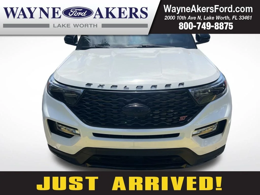 2022 Ford Explorer ST's photo